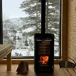 With Sauna And Waterfall In Sirdalen 펜션