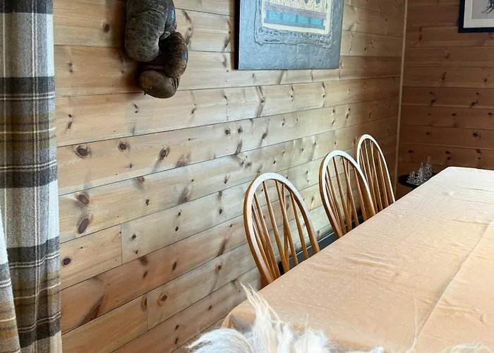 With Sauna And Waterfall In Sirdalen Nyaraló