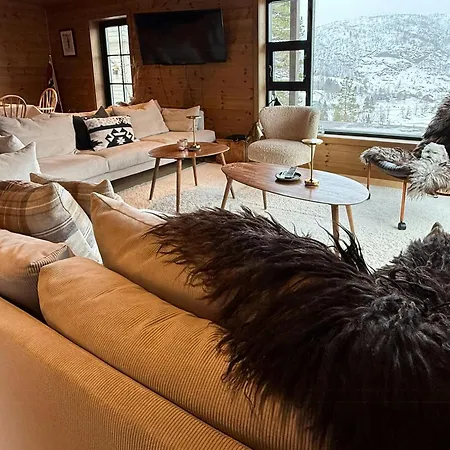 With Sauna And Waterfall In Sirdalen 度假居 *